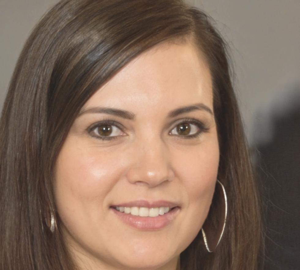 Dra. Ana Rodrigues, Especialista em Fiscal e Compliance